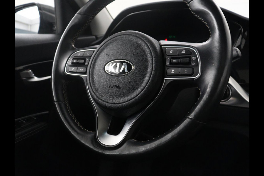 Kia e-Niro DynamicPlusLine 64 kWh | SOH 95,4% | Panoramadak | Half leder | Adaptive cruise | Stuur/stoel verwarming | Navigatie | Carplay | Camera | Park assist | Climate control