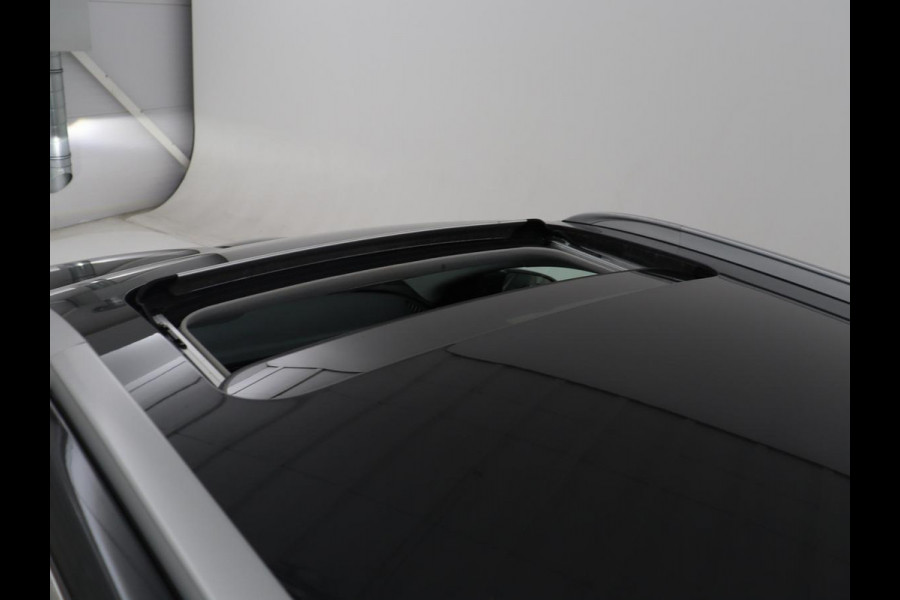 Kia e-Niro DynamicPlusLine 64 kWh | SOH 95,4% | Panoramadak | Half leder | Adaptive cruise | Stuur/stoel verwarming | Navigatie | Carplay | Camera | Park assist | Climate control