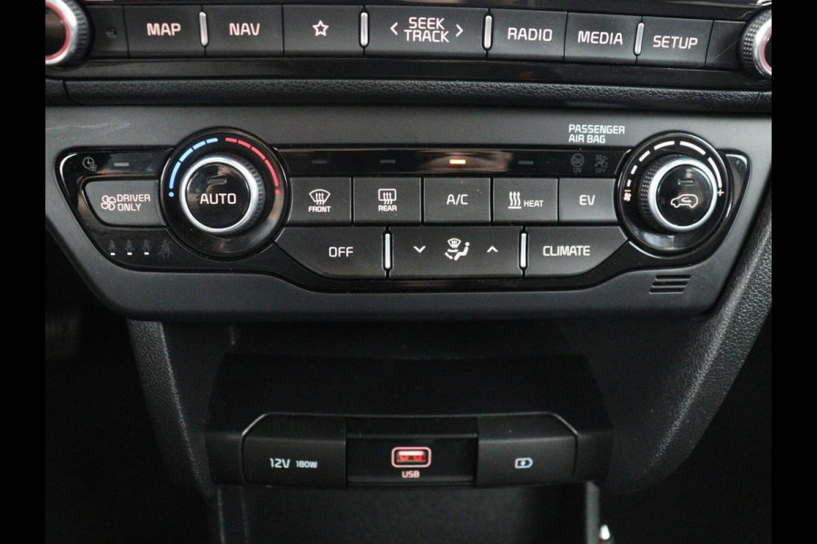 Kia e-Niro DynamicPlusLine 64 kWh | SOH 95,4% | Panoramadak | Half leder | Adaptive cruise | Stuur/stoel verwarming | Navigatie | Carplay | Camera | Park assist | Climate control