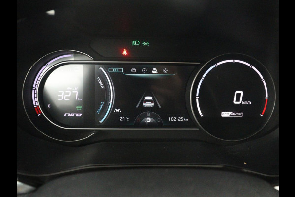 Kia e-Niro DynamicPlusLine 64 kWh | SOH 95,4% | Panoramadak | Half leder | Adaptive cruise | Stuur/stoel verwarming | Navigatie | Carplay | Camera | Park assist | Climate control