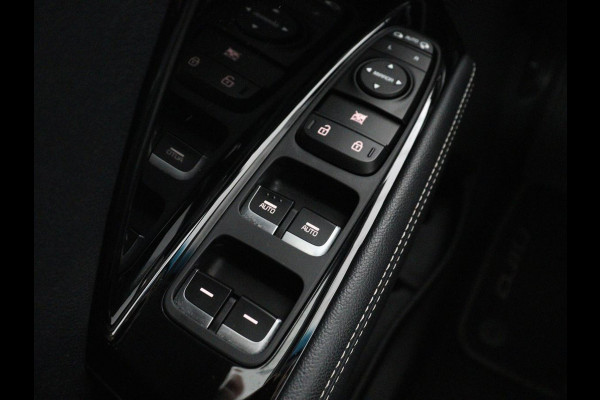 Kia e-Niro DynamicPlusLine 64 kWh | SOH 95,4% | Panoramadak | Half leder | Adaptive cruise | Stuur/stoel verwarming | Navigatie | Carplay | Camera | Park assist | Climate control