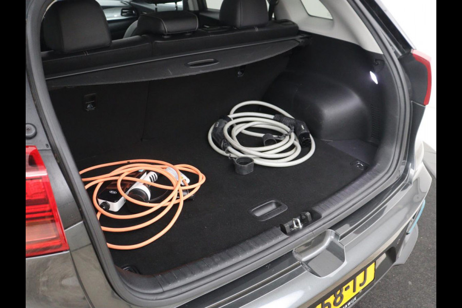 Kia e-Niro DynamicPlusLine 64 kWh | SOH 95,4% | Panoramadak | Half leder | Adaptive cruise | Stuur/stoel verwarming | Navigatie | Carplay | Camera | Park assist | Climate control
