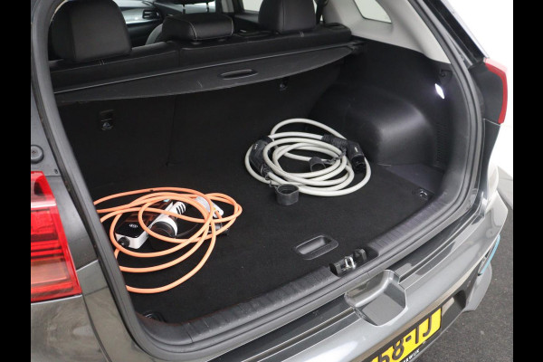 Kia e-Niro DynamicPlusLine 64 kWh | SOH 95,4% | Panoramadak | Half leder | Adaptive cruise | Stuur/stoel verwarming | Navigatie | Carplay | Camera | Park assist | Climate control