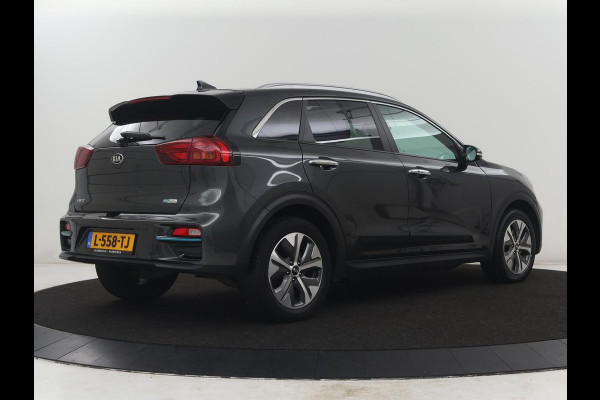 Kia e-Niro DynamicPlusLine 64 kWh | SOH 95,4% | Panoramadak | Half leder | Adaptive cruise | Stuur/stoel verwarming | Navigatie | Carplay | Camera | Park assist | Climate control