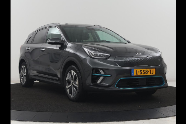 Kia e-Niro DynamicPlusLine 64 kWh | SOH 95,4% | Panoramadak | Half leder | Adaptive cruise | Stuur/stoel verwarming | Navigatie | Carplay | Camera | Park assist | Climate control