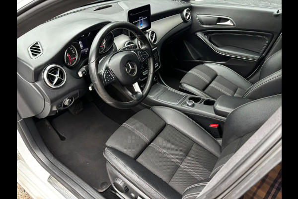 Mercedes-Benz CLA-Klasse 180 Business Solution AMG NAVI|LEDER|PDC|NWE APK
