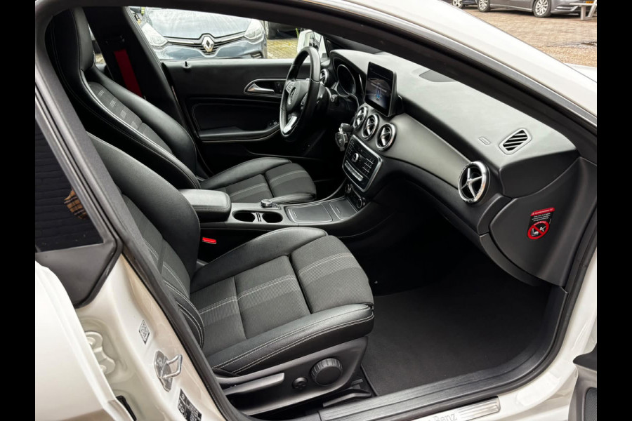 Mercedes-Benz CLA-Klasse 180 Business Solution AMG NAVI|LEDER|PDC|NWE APK