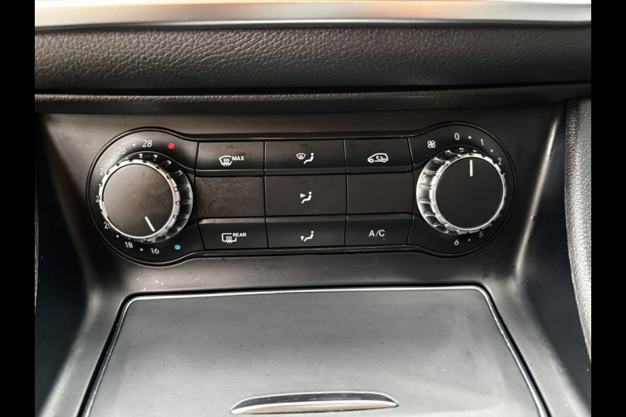 Mercedes-Benz CLA-Klasse 180 Business Solution AMG NAVI|LEDER|PDC|NWE APK
