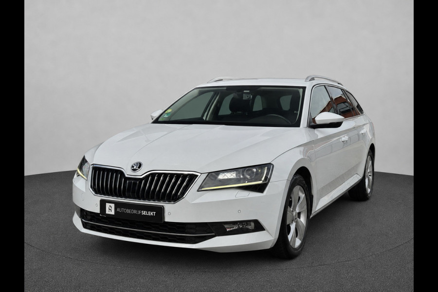 Škoda Superb Combi 1.6 TDI Ambition | Trekhaak | LED | Apple Carplay | DAB+ | Cruise | Dealer onderhouden