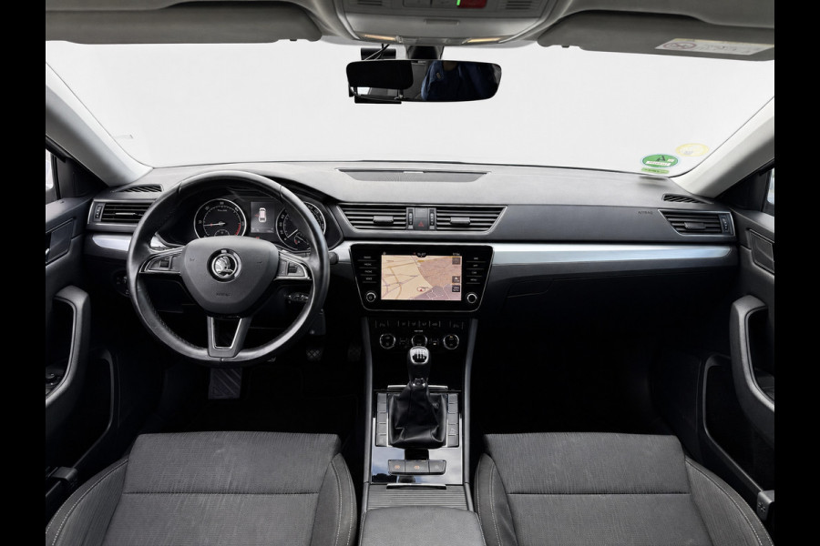 Škoda Superb Combi 1.6 TDI Ambition | Trekhaak | LED | Apple Carplay | DAB+ | Cruise | Dealer onderhouden