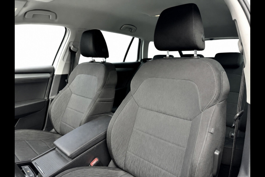 Škoda Superb Combi 1.6 TDI Ambition | Trekhaak | LED | Apple Carplay | DAB+ | Cruise | Dealer onderhouden
