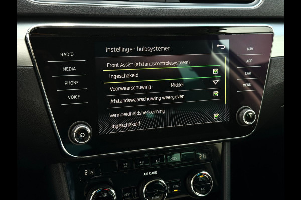 Škoda Superb Combi 1.6 TDI Ambition | Trekhaak | LED | Apple Carplay | DAB+ | Cruise | Dealer onderhouden