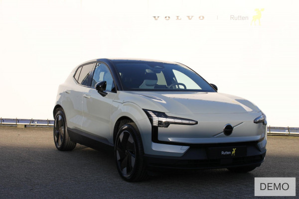 Volvo EX30 Single Motor Extended Range Plus 69 kWh Google Services / 19" lichtmetalen velgen / Parkeer sensoren voor en achter met parkeercamera achter / Adaptieve Cruise Control