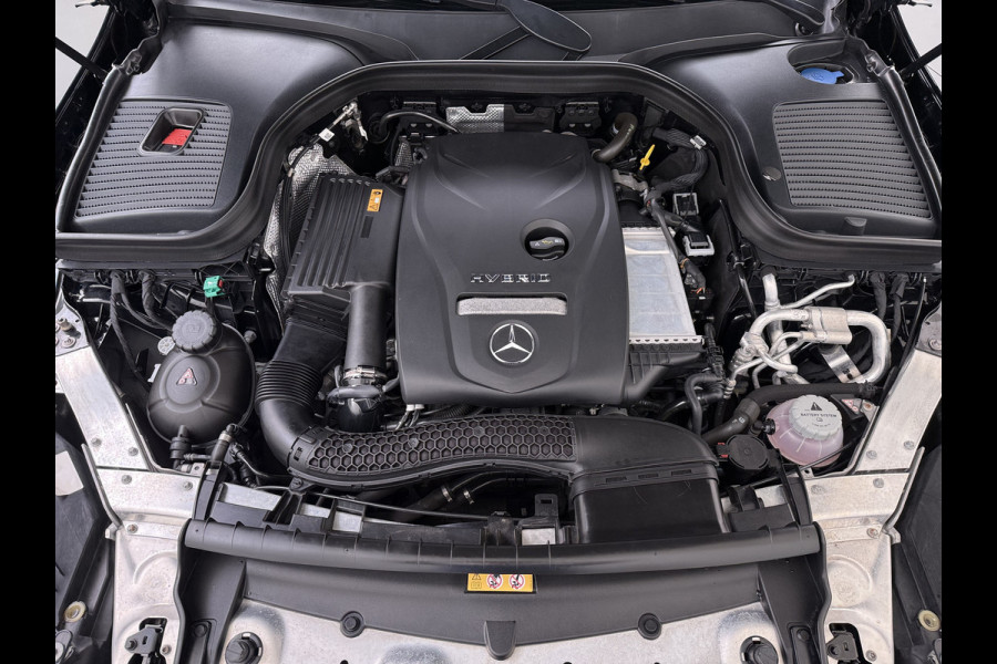 Mercedes-Benz GLC 300e 4Matic AMG Coupé // SoH 94% // Trekhaak // Burmester // Digitaal Dashbord // Carplay // Nightpakket // Alarm