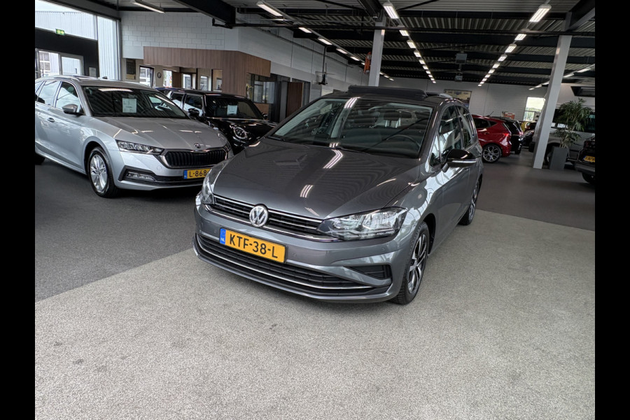 Volkswagen Golf Sportsvan 1.5 TSi ACT 150pk DSG Comfortline SCHUIFDAK/CAMERA/DODEHOEK/ADAPT.CRUISE/CARPLAY/PDC