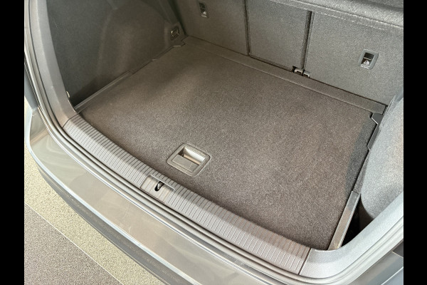 Volkswagen Golf Sportsvan 1.5 TSi ACT 150pk DSG Comfortline SCHUIFDAK/CAMERA/DODEHOEK/ADAPT.CRUISE/CARPLAY/PDC