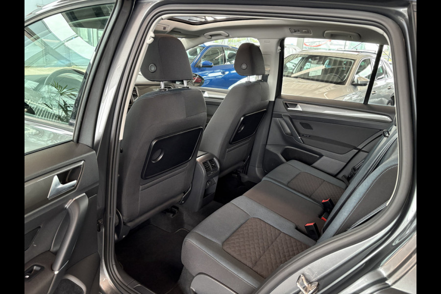 Volkswagen Golf Sportsvan 1.5 TSi ACT 150pk DSG Comfortline SCHUIFDAK/CAMERA/DODEHOEK/ADAPT.CRUISE/CARPLAY/PDC
