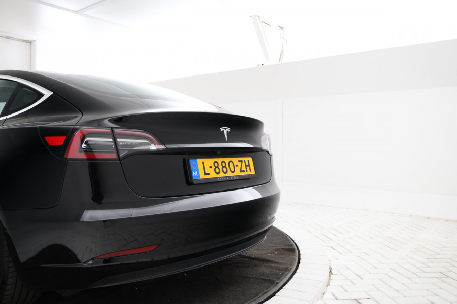 Tesla Model 3 Standard RWD Plus 60 kWh Navigatie,