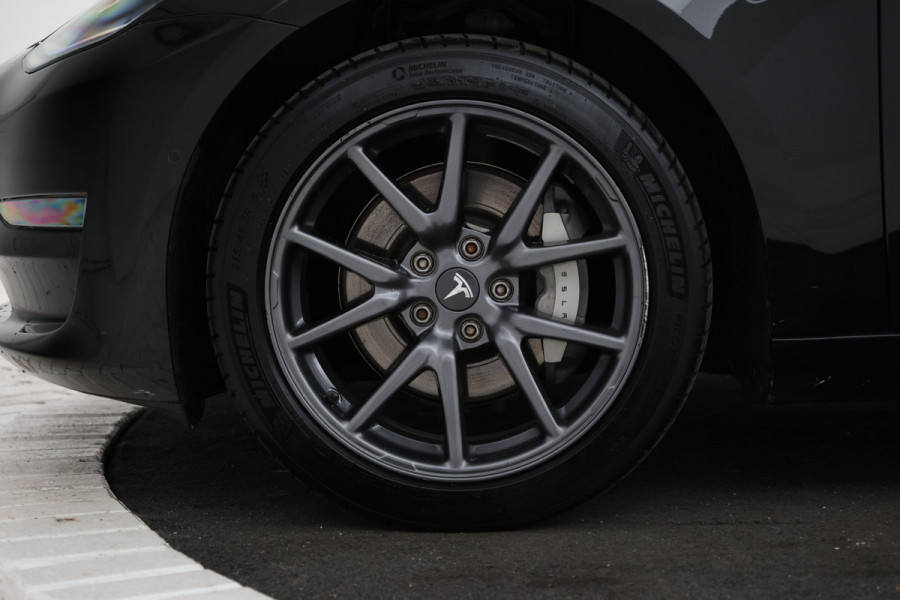 Tesla Model 3 Standard RWD Plus 60 kWh Navigatie,