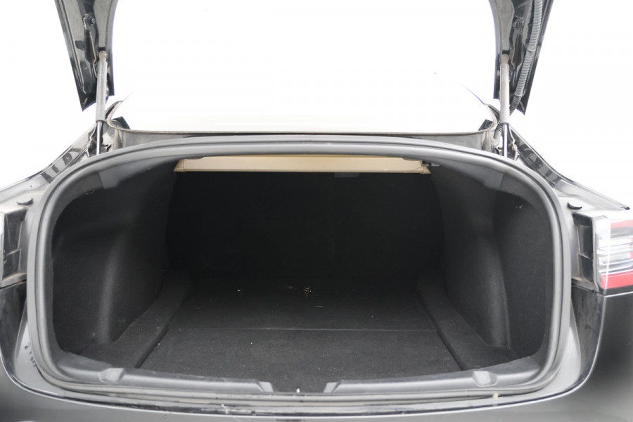 Tesla Model 3 Standard RWD Plus 60 kWh Navigatie,