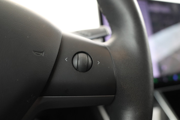 Tesla Model 3 Standard RWD Plus 60 kWh Navigatie,