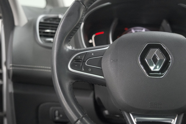 Renault Scénic TCe 140 Intens | Trekhaak | Camera | Panoramadak | Navigatie