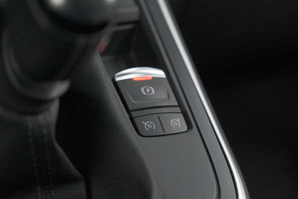 Renault Scénic TCe 140 Intens | Trekhaak | Camera | Panoramadak | Navigatie