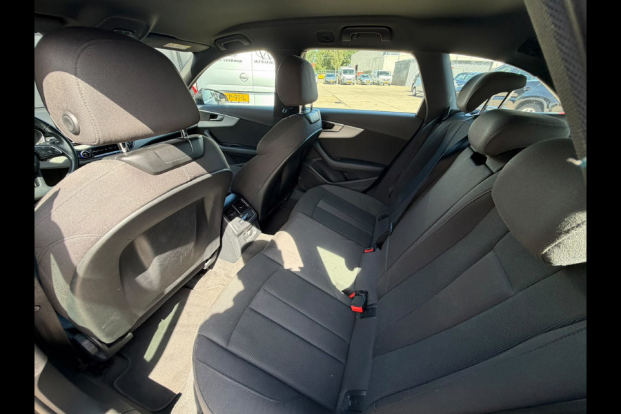 Audi A4 Avant 40 TFSI S-Line 191 PK