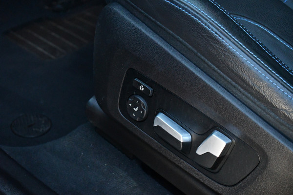 BMW X3 xDrive30e M-Sport Pano Trekh HUD E-zetels 360-cam Gesture