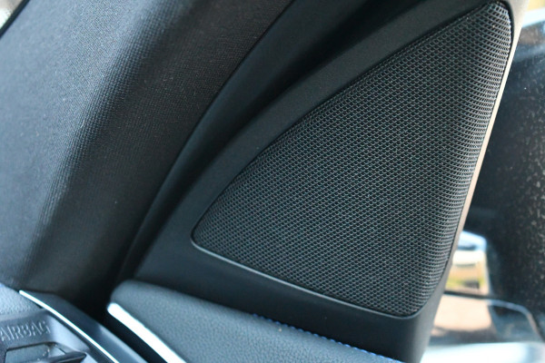 BMW X3 xDrive30e M-Sport Pano Trekh HUD E-zetels 360-cam Gesture