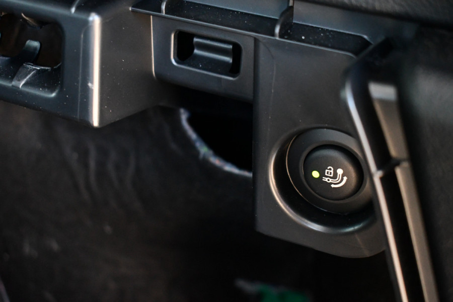 BMW X3 xDrive30e M-Sport Pano Trekh HUD E-zetels 360-cam Gesture