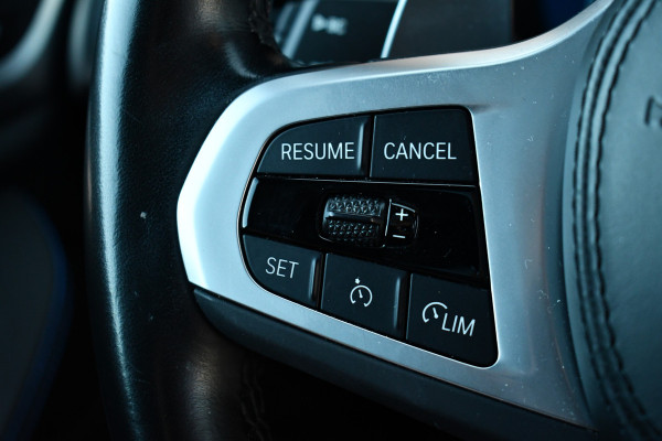 BMW X3 xDrive30e M-Sport Pano Trekh HUD E-zetels 360-cam Gesture