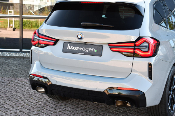 BMW X3 xDrive30e M-Sport Pano Trekh HUD E-zetels 360-cam Gesture