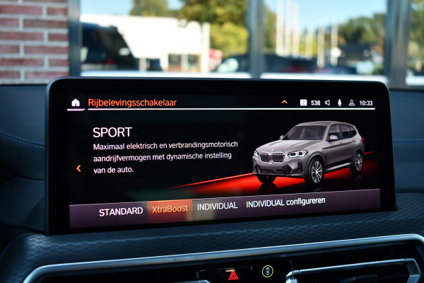 BMW X3 xDrive30e M-Sport Pano Trekh HUD E-zetels 360-cam Gesture