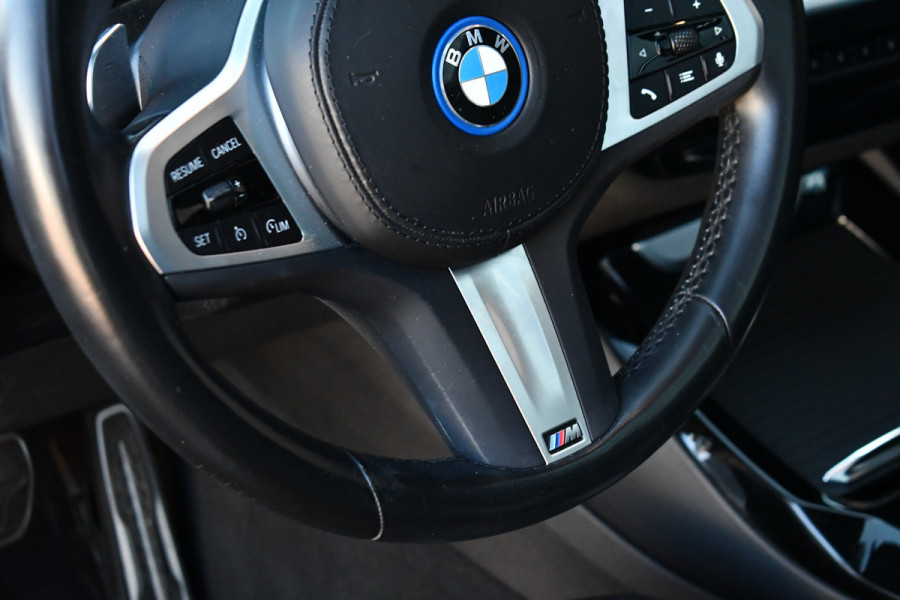 BMW X3 xDrive30e M-Sport Pano Trekh HUD E-zetels 360-cam Gesture