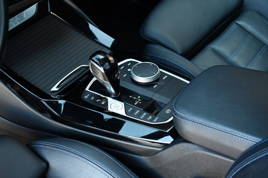 BMW X3 xDrive30e M-Sport Pano Trekh HUD E-zetels 360-cam Gesture