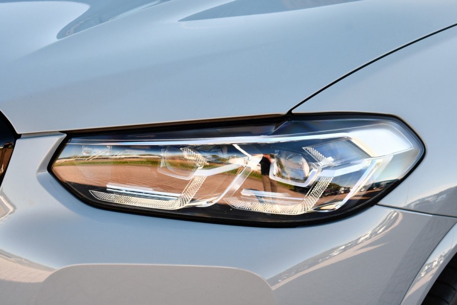 BMW X3 xDrive30e M-Sport Pano Trekh HUD E-zetels 360-cam Gesture
