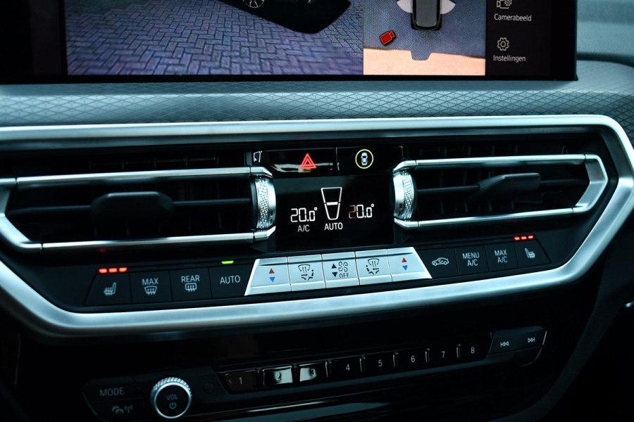 BMW X3 xDrive30e M-Sport Pano Trekh HUD E-zetels 360-cam Gesture