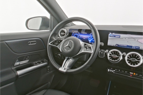 Mercedes-Benz EQA 250+ Business Line 71 kWh Ledkoplampen | Sfeerverlichting | Achteruitrijcamera | Stoelverwarming. Inclusief 24 maanden MB Certified garantie voor Europa.