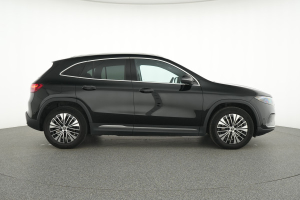 Mercedes-Benz EQA 250+ Business Line 71 kWh Ledkoplampen | Sfeerverlichting | Achteruitrijcamera | Stoelverwarming. Inclusief 24 maanden MB Certified garantie voor Europa.