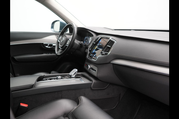 Volvo XC90 T8 Recharge AWD Inscription 7 Persoons PHEV 395pk Dealer O.H | Panodak | Head Up | Adaptive Cruise | Nappa  Lederen Sportstoelen Memory & Verwarmd | Harman / Kardon | 360 Camera | Blis | Apple Carplay | Keyless | Navigatie | Virtual | 21" L.M | DAB | Plug In Hybrid |