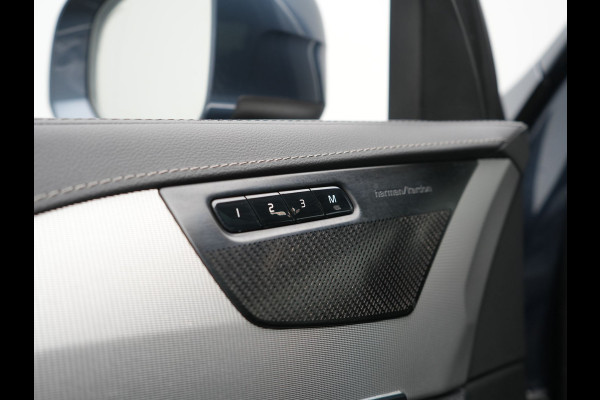 Volvo XC90 T8 Recharge AWD Inscription 7 Persoons PHEV 395pk Dealer O.H | Panodak | Head Up | Adaptive Cruise | Nappa  Lederen Sportstoelen Memory & Verwarmd | Harman / Kardon | 360 Camera | Blis | Apple Carplay | Keyless | Navigatie | Virtual | 21" L.M | DAB | Plug In Hybrid |