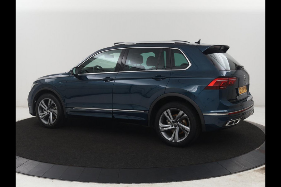 Volkswagen Tiguan 1.5 eHybrid Life Edition | SOH 91,0% | Panoramadak | Memory | Leder | Stuur/stoel verwarming | Adaptive cruise | Sfeerverlichting | 360 camera | Park assist | Carplay | Elektrische achterklep