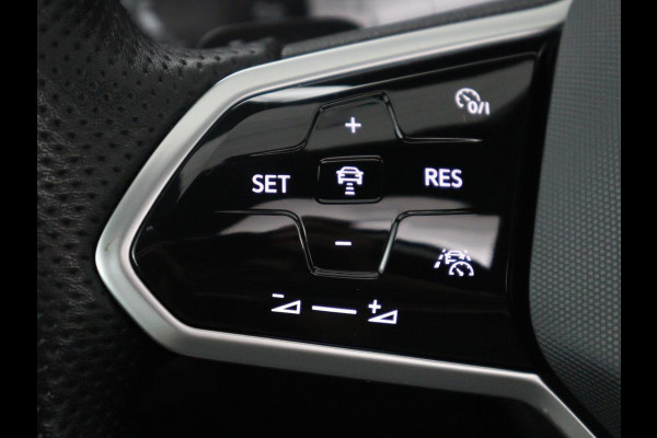 Volkswagen Tiguan 1.5 eHybrid Life Edition | SOH 91,0% | Panoramadak | Memory | Leder | Stuur/stoel verwarming | Adaptive cruise | Sfeerverlichting | 360 camera | Park assist | Carplay | Elektrische achterklep