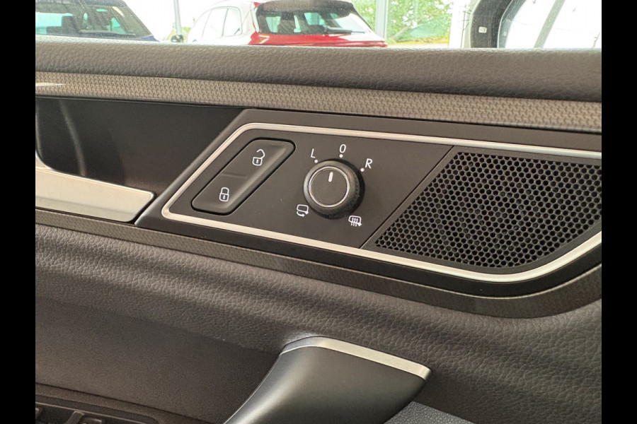 Volkswagen Golf Sportsvan 1.5 TSi ACT 150pk DSG Comfortline SCHUIFDAK/CAMERA/DODEHOEK/ADAPT.CRUISE/CARPLAY/PDC