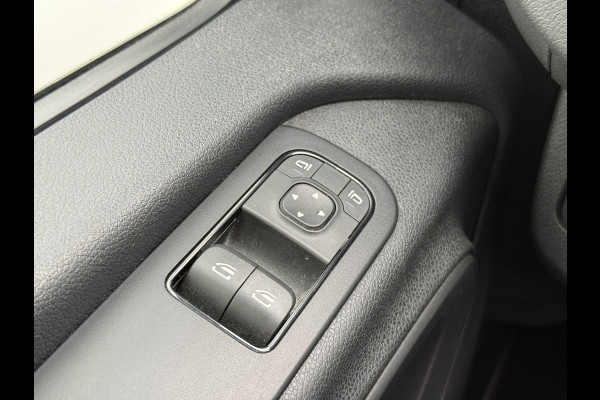 Mercedes-Benz Sprinter 515 1.9 CDI 150PK Laadklep Bakwagen Dubbellucht Climate Control Cruise Control Apple Carplay Koffer Meubelbak
