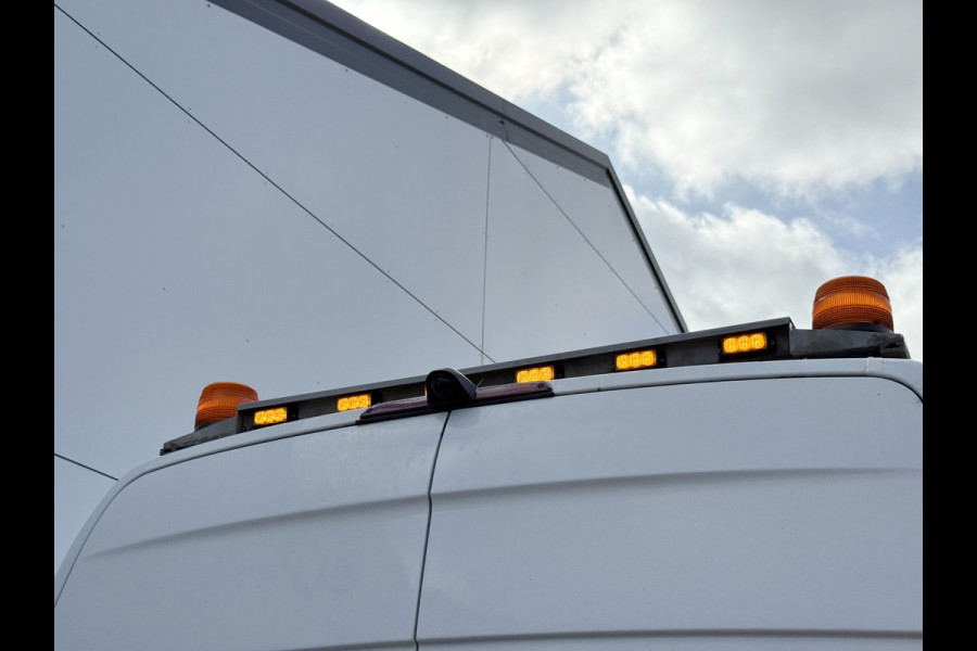 Mercedes-Benz Sprinter 519 3.0 190PK L2H2 Climate control Standkachel 5000kg GVW Camera Trekhaak 3t Camera Dubbellucht