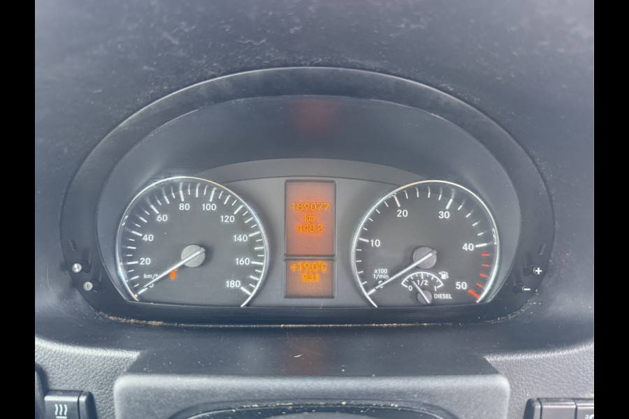 Mercedes-Benz Sprinter 519 3.0 190PK L2H2 Climate control Standkachel 5000kg GVW Camera Trekhaak 3t Camera Dubbellucht