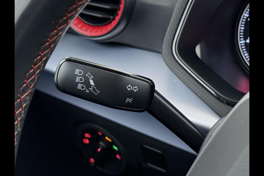Seat Ibiza 1.0 EcoTSI FR 18 INCH| PARKEERSENSOREN| RIJKLAAR GELEVERD INCL. 12 MND BOVAG GARANTIE|  ORIGINEEL NEDERLANDS GELEVERD NAP| FULL LED| CARPLAY