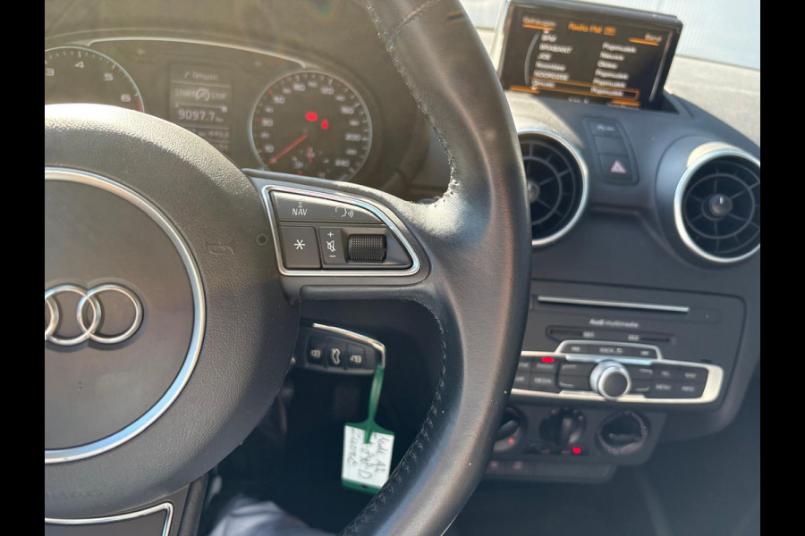Audi A1 Sportback 95PK TFSI Pro Line Bi-Tone/Navigatie/Bluetooth/Cruise-control